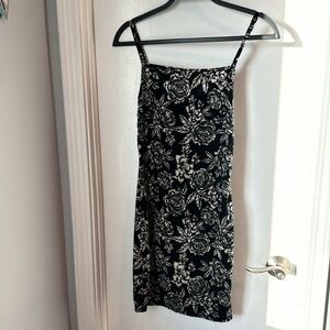 Billabong mini black and white dress size small so cute and classy